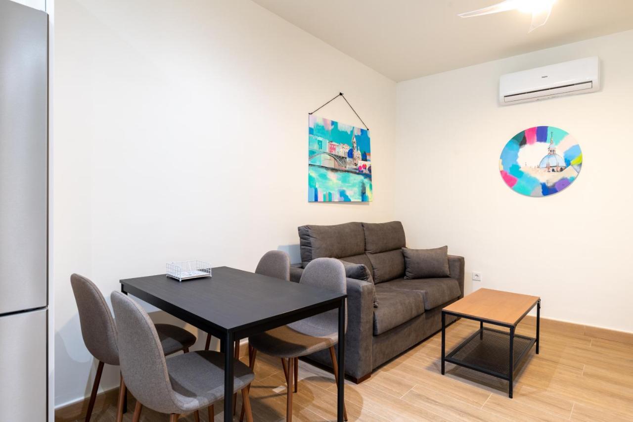 Apartamentos Cervantes 17 塞维利亚 外观 照片