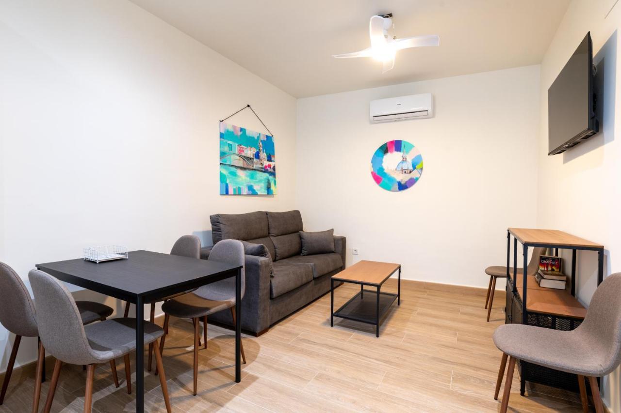 Apartamentos Cervantes 17 塞维利亚 外观 照片