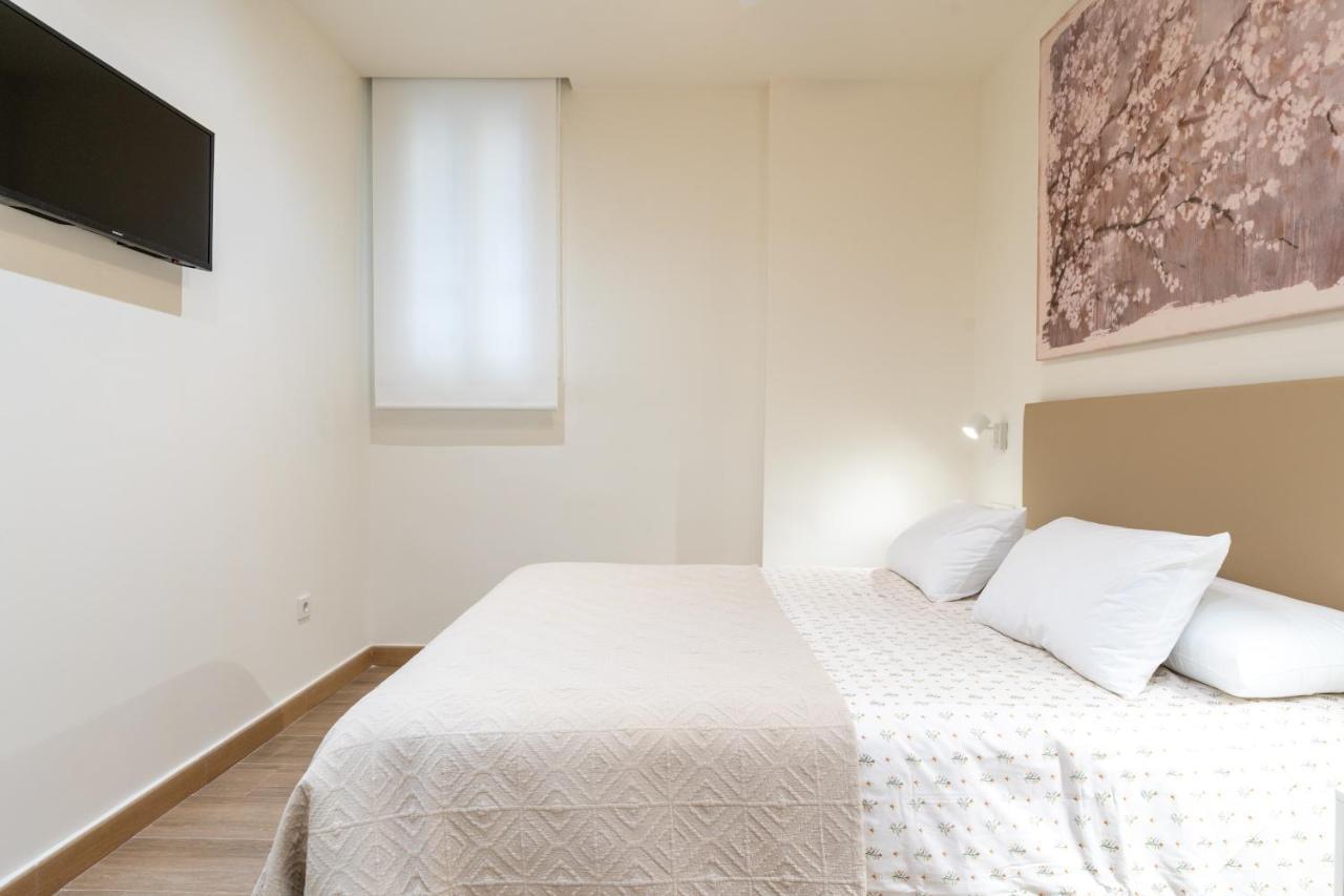 Apartamentos Cervantes 17 塞维利亚 外观 照片