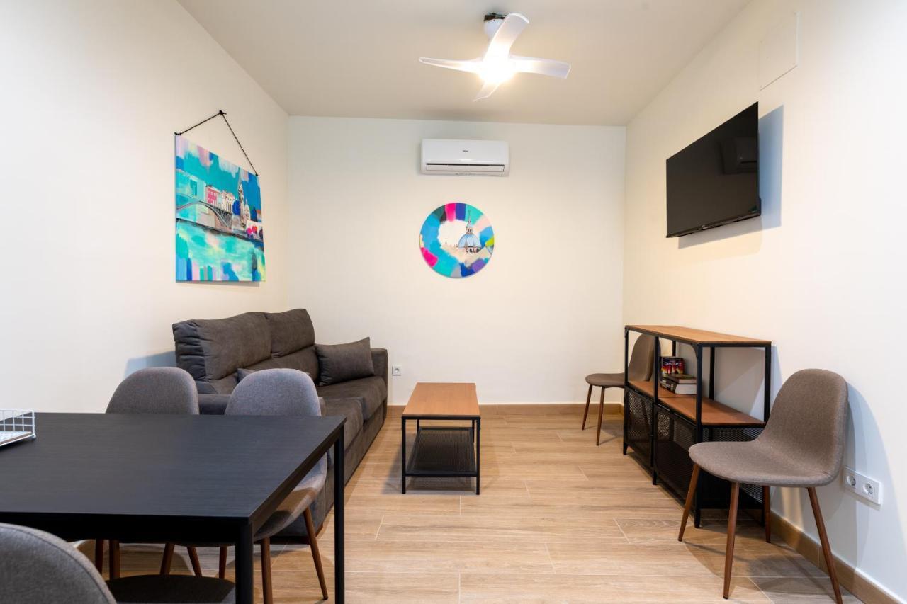 Apartamentos Cervantes 17 塞维利亚 外观 照片