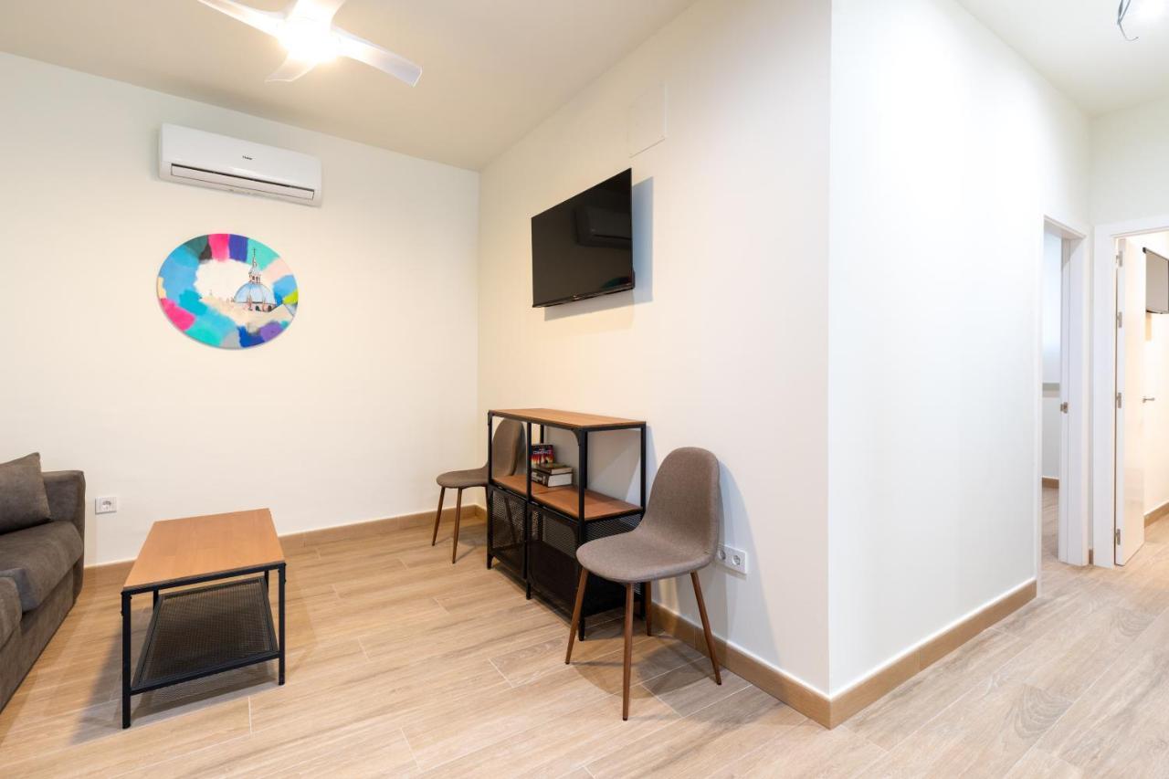Apartamentos Cervantes 17 塞维利亚 外观 照片