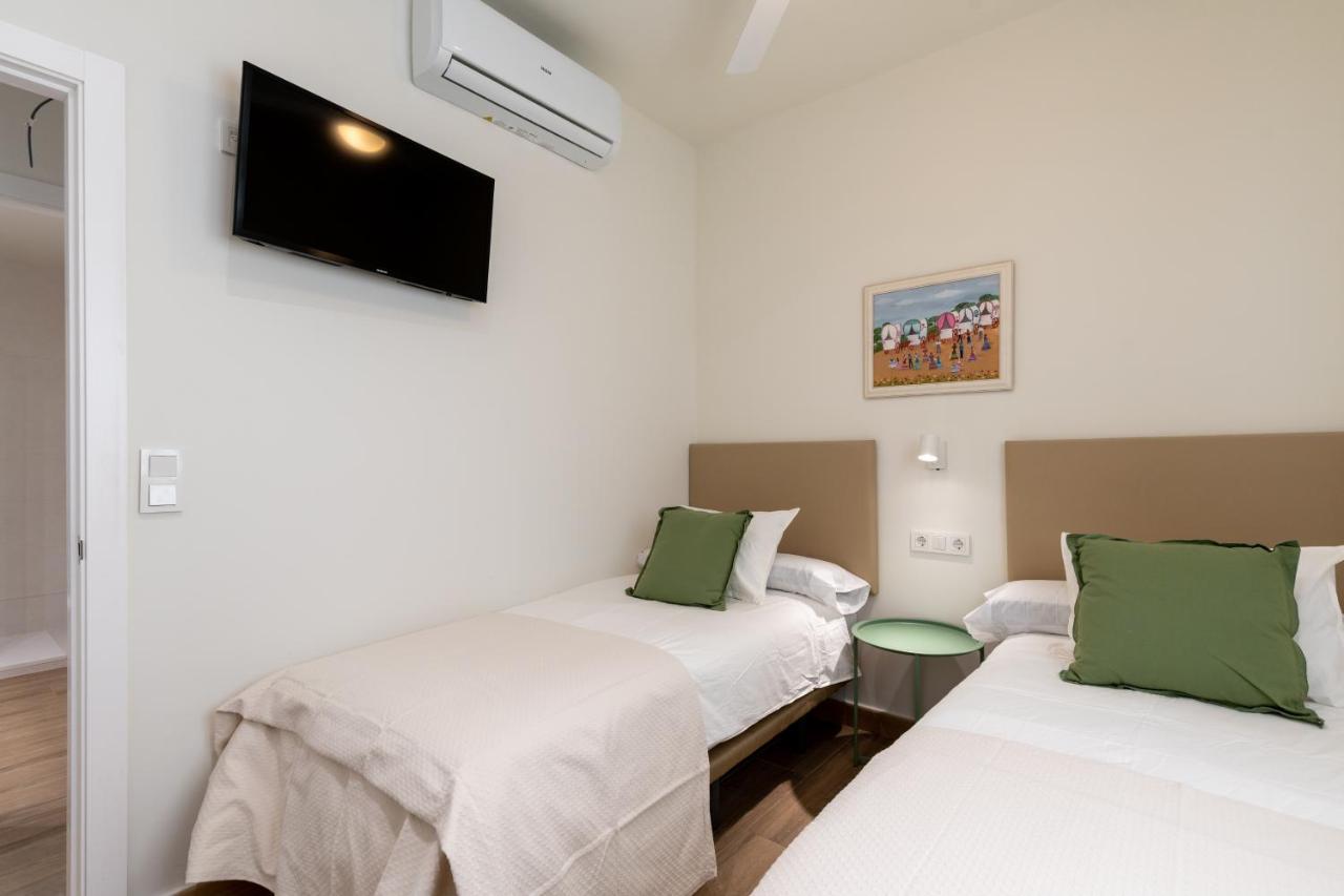 Apartamentos Cervantes 17 塞维利亚 外观 照片