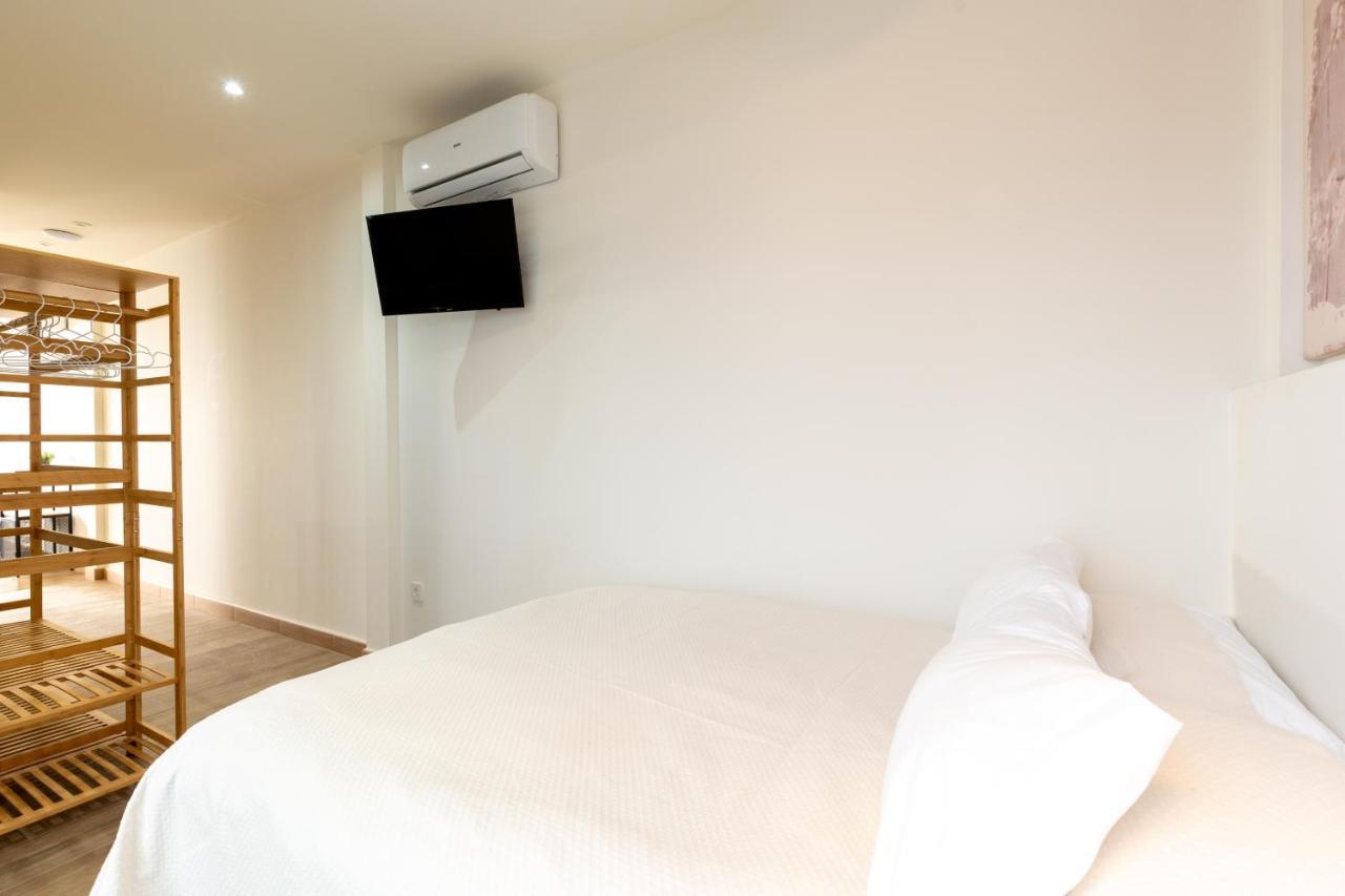 Apartamentos Cervantes 17 塞维利亚 外观 照片